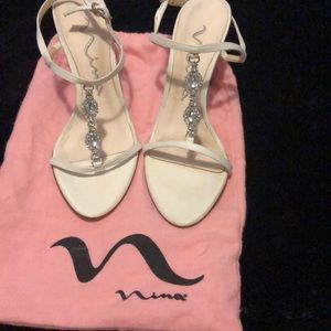 White strapped jewled heels 👠